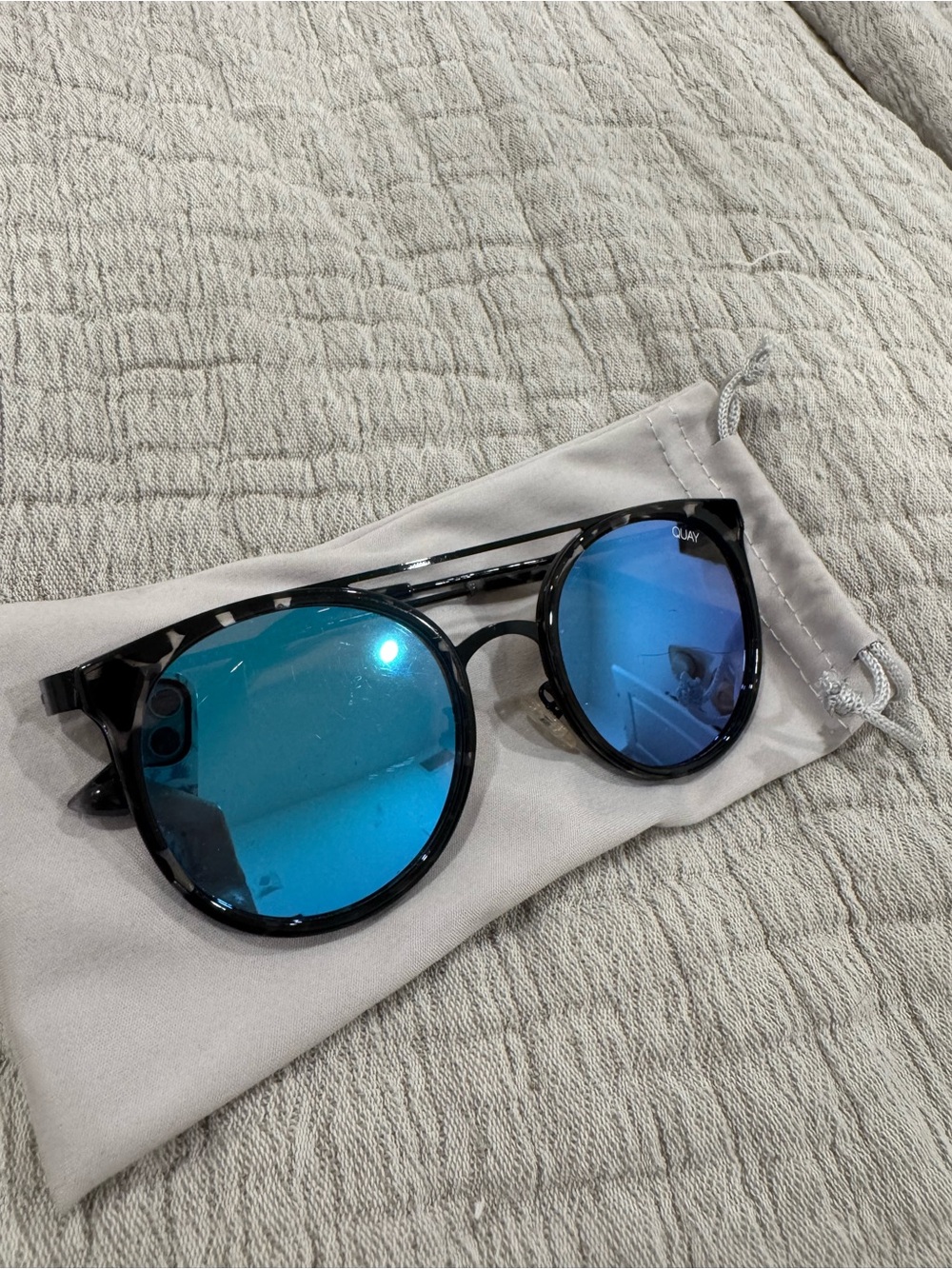 Quay Sunglasses Women’s Blue